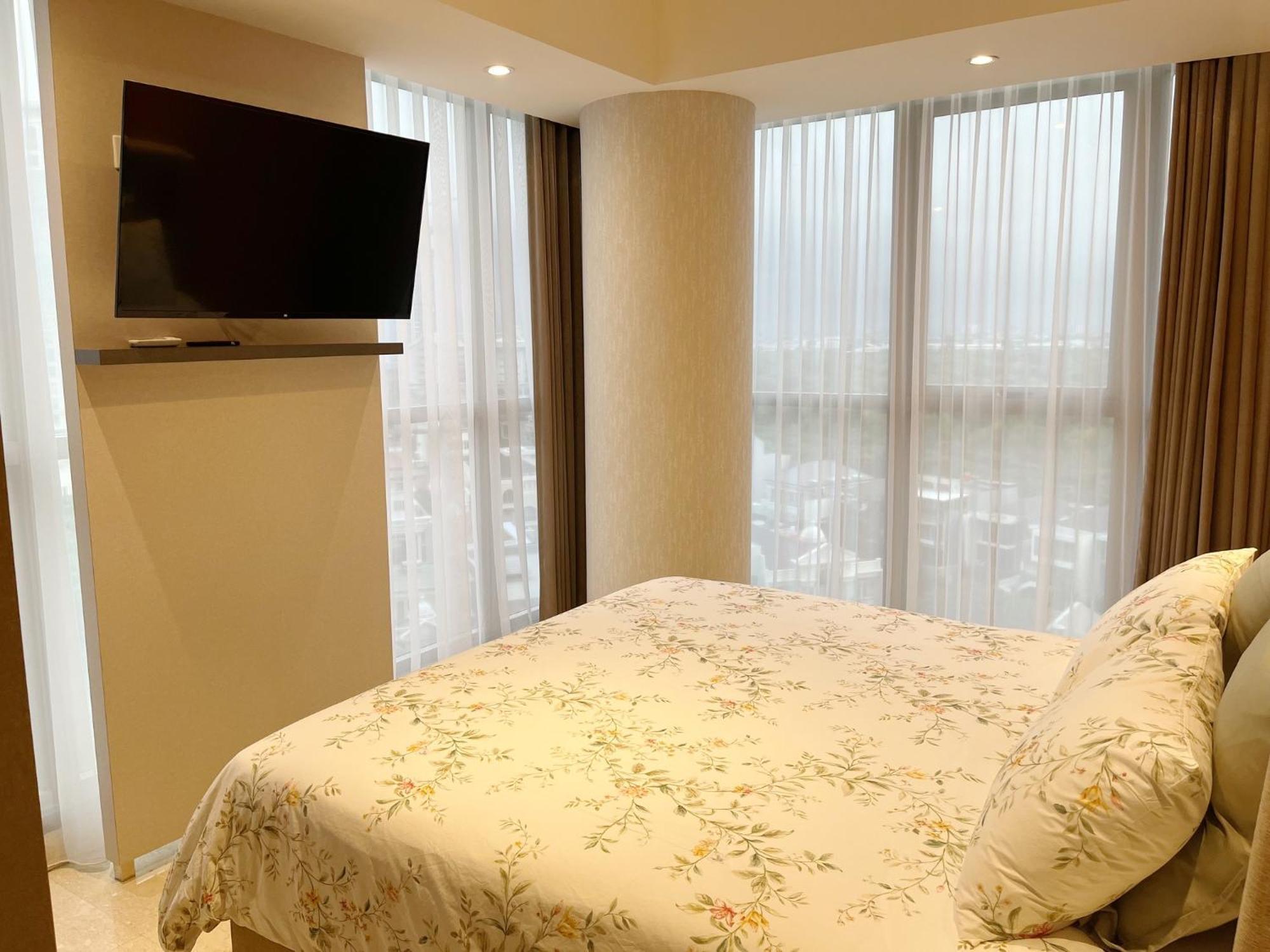 Gold Coast Pik Sea View Apartments By Longesuites Giacarta Camera foto