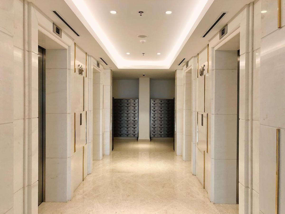 Gold Coast Pik Sea View Apartments By Longesuites Giacarta Esterno foto