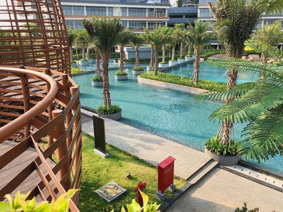Gold Coast Pik Sea View Apartments By Longesuites Giacarta Esterno foto